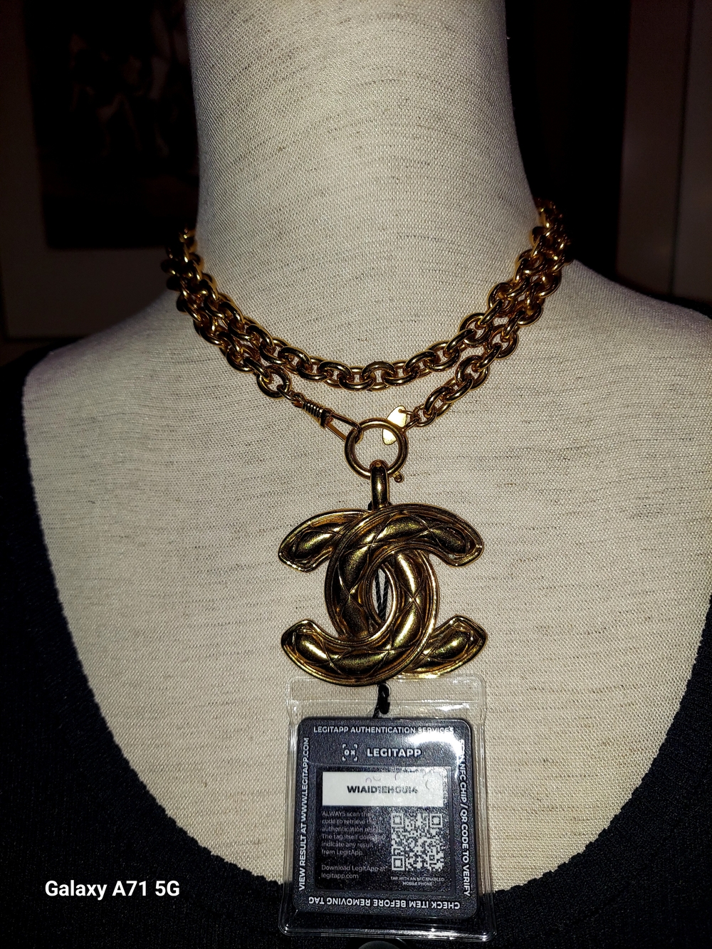 Classic Gold Plated Chanel Interlocking CC Matelasse Quilted Pendant Neclace!๐ - Picture 4 of 14